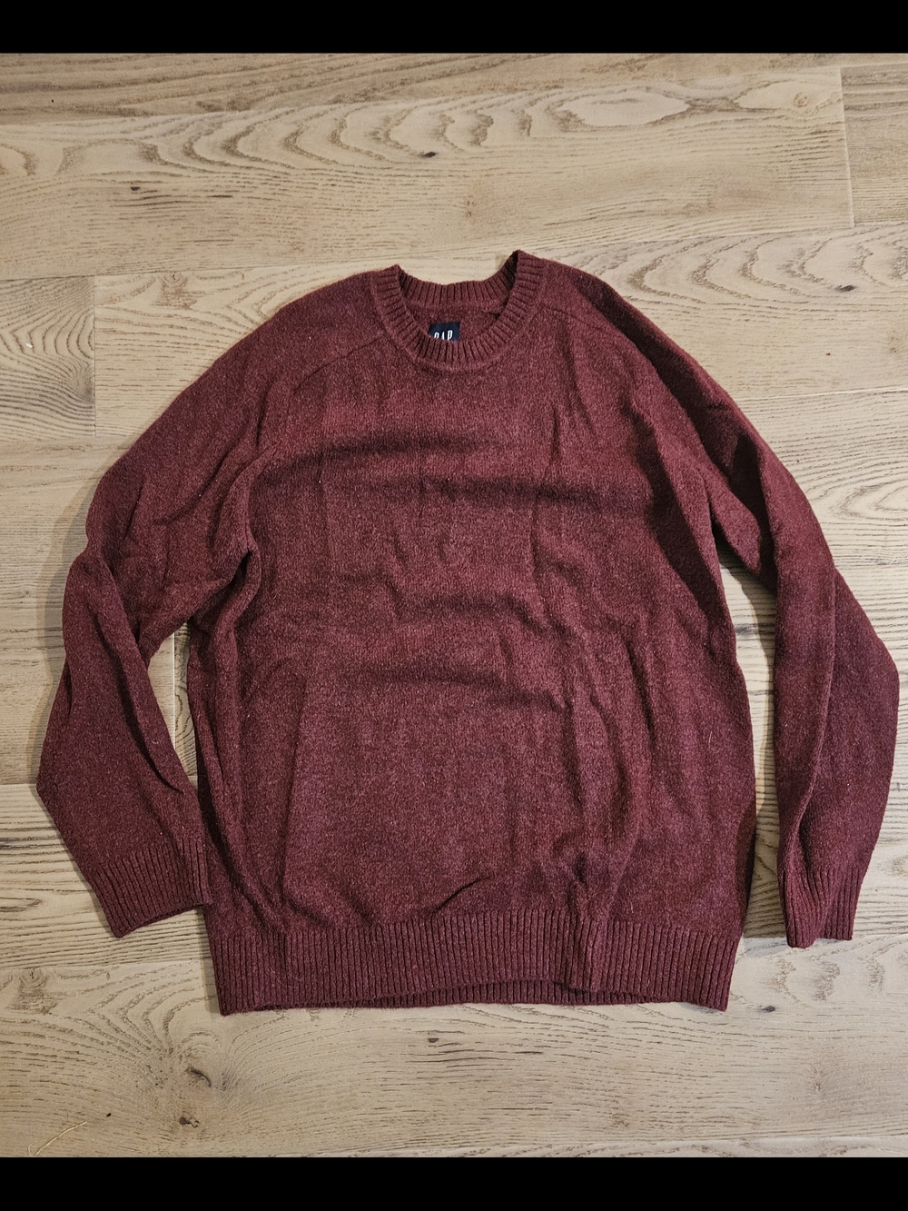 Gap Men’s Crewneck Sweater in Burgundy